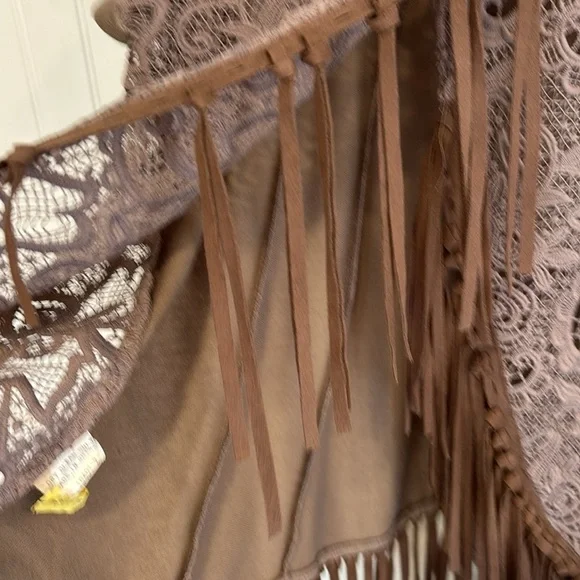 Judith March short sleeved brown top with fringe size M - Picture 8 of 10